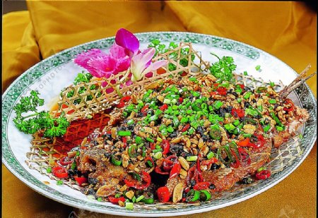 鄂菜豉味酥青鱼图片