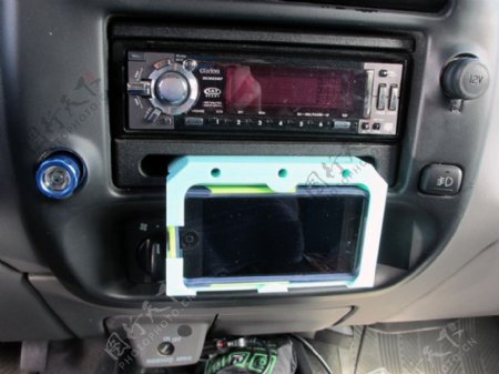 iPhone5WOtterBox案例卡车安装