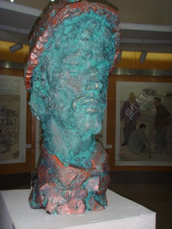 雕塑中年男子的头像