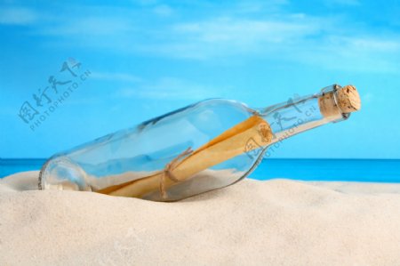 沙滩漂流瓶