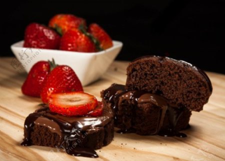 设计素材草莓和巧克力蛋糕