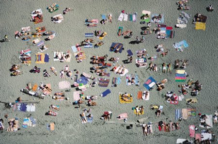 沙滩人物俯视图片