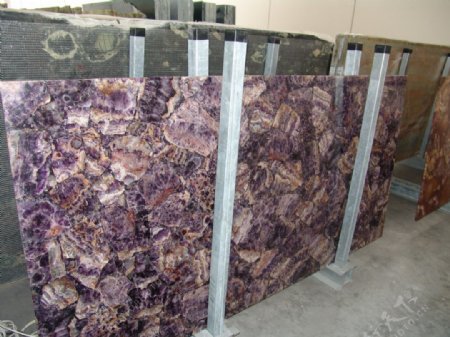 意大利紫晶石图片