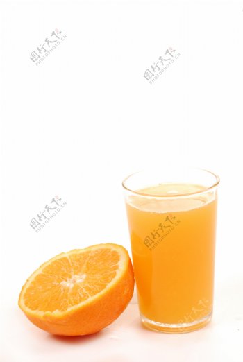 一杯橙汁图片