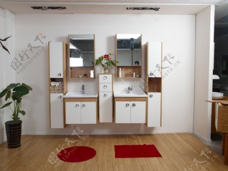 卫浴浴室柜高清大图家具现代居家