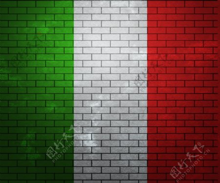 意大利在砖墙上的旗帜