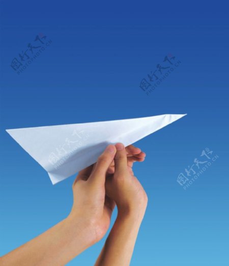 放纸飞机