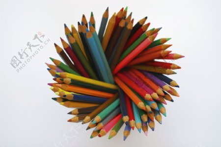 彩笔铅笔画笔蜡笔