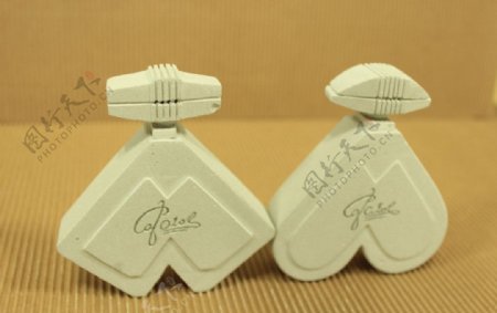 香水容器石膏模型制作图片