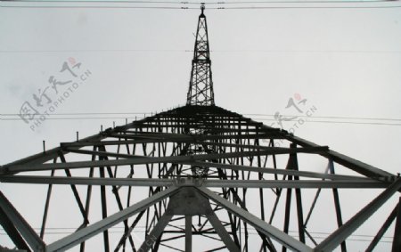高压输电希铁塔图片