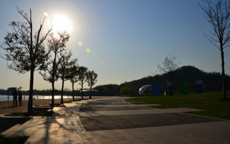 上海佘山月湖雕塑公园图片