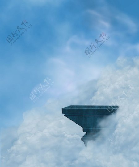 高耸入云的石柱平台图片