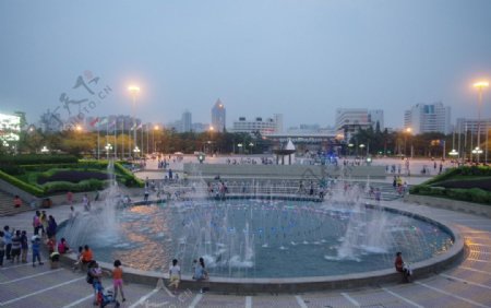 龙岗音乐喷泉夜景图片