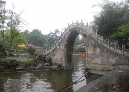 驼峰桥图片