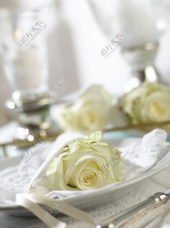 白玫瑰花饰花艺图片