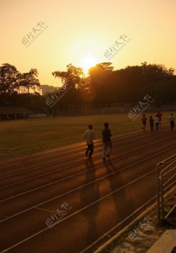 中山大学运动场图片