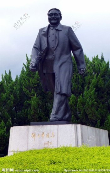 深圳莲花山雕像非高清图片