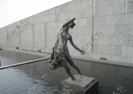 雕塑南京大屠杀图片