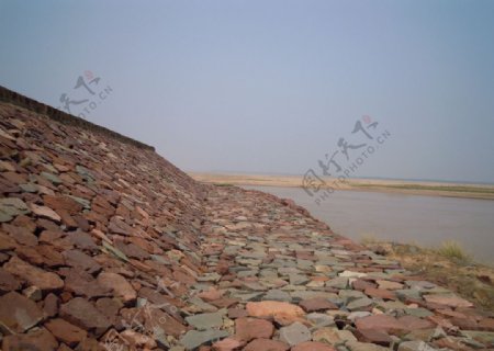 黄河河堤图片