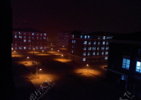 洛阳师范学院夜景图片