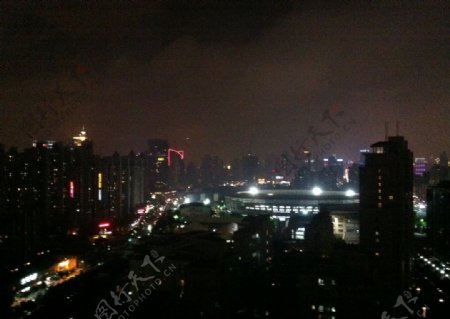 夜景上海体育馆图片