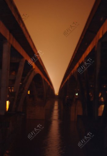 清远姐妹桥夜景图片