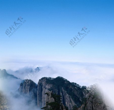 高山云雾风景图片