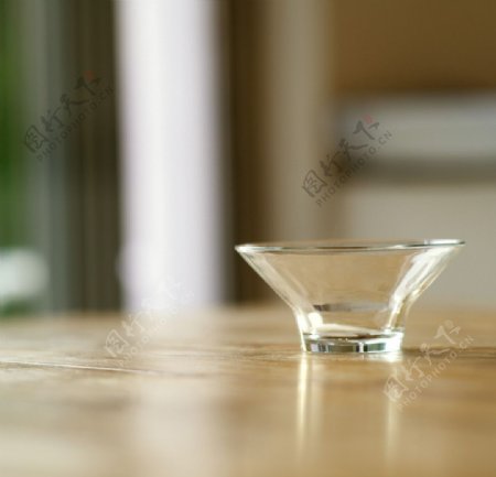 小玻璃杯子图片