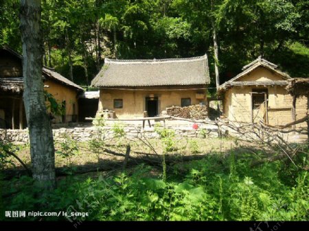 山村小屋图片