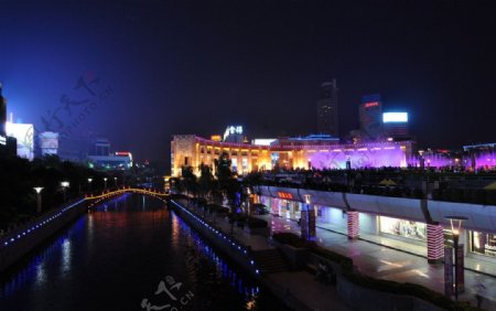 济南商业广场夜景图片