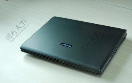 黑色笔记本电脑图片