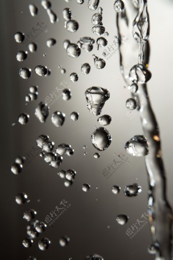 水滴摄影图片