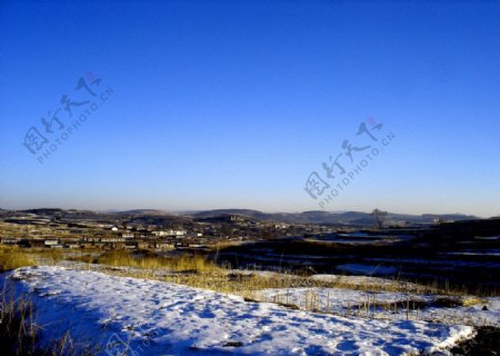 雪野远村图片