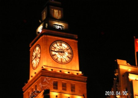夜色中的钟楼图片