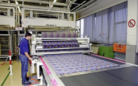 地毯生产线图片
