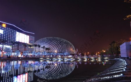 深圳保利剧院夜景图片