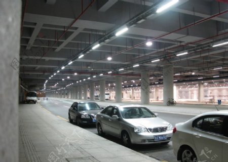 广州电视塔隧道LED照明图片