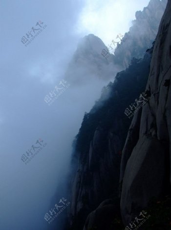 黄山山崖图片
