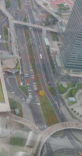 上海东方明珠俯视公路图片