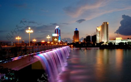 南宁南湖城市夜景图片