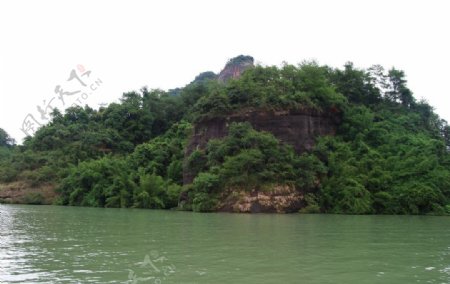 高山碧水图片