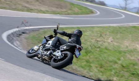 摩托车两轮摩托车图片