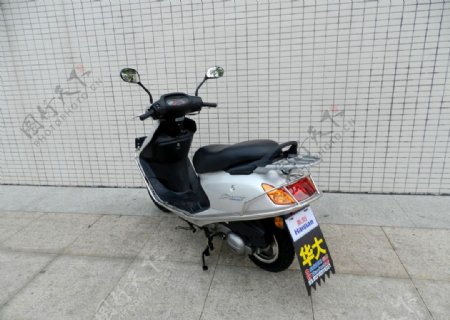 摩托车HJ125T8A银色图片