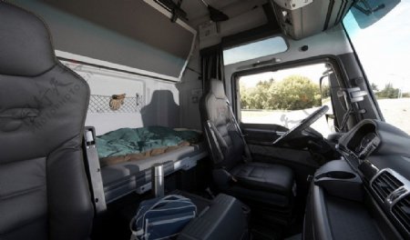重型卡车驾驶室图片