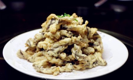 经典传统美食椒盐蘑菇图片