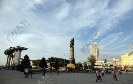 哈尔滨防洪纪念塔图片