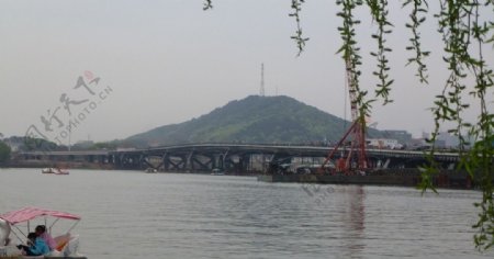 武汉东湖大桥图片