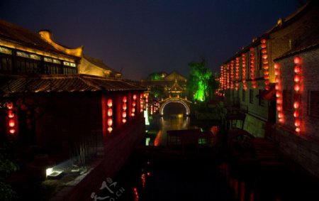 台儿庄运河古城夜景图片