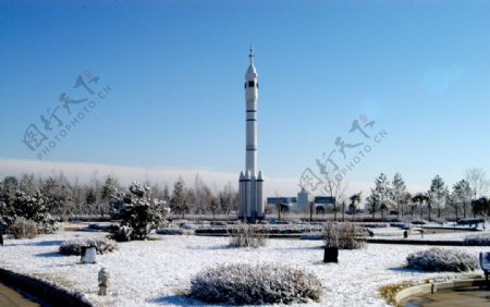 雪中的火箭图片