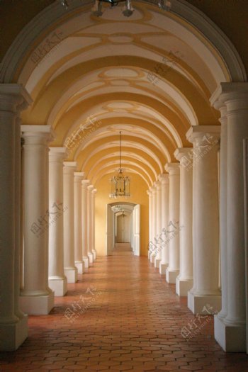 宫殿中的走廊图片